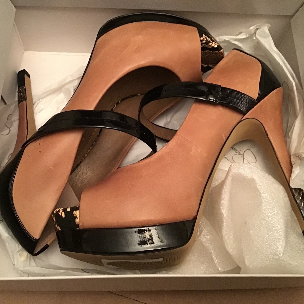 4 Inch Heels Jessica Simpson Tan/Black/Snakeskin Pattern 7.5 M